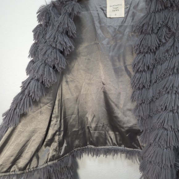 Fantastic Fawn Shaggy Small Gray Faux Fur Jacket Full Tassels Long Sleeves - Picture 5 of 15